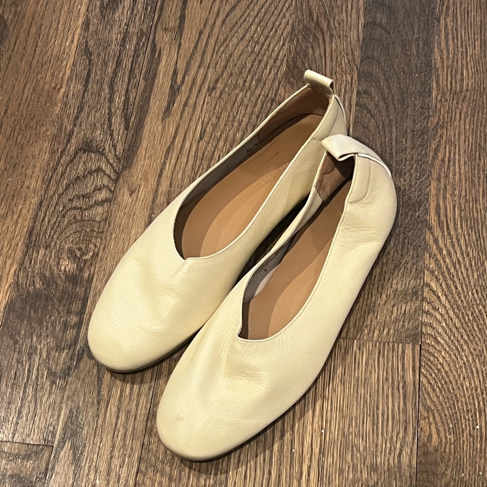 Everlane Cream Day Glove, Size 5